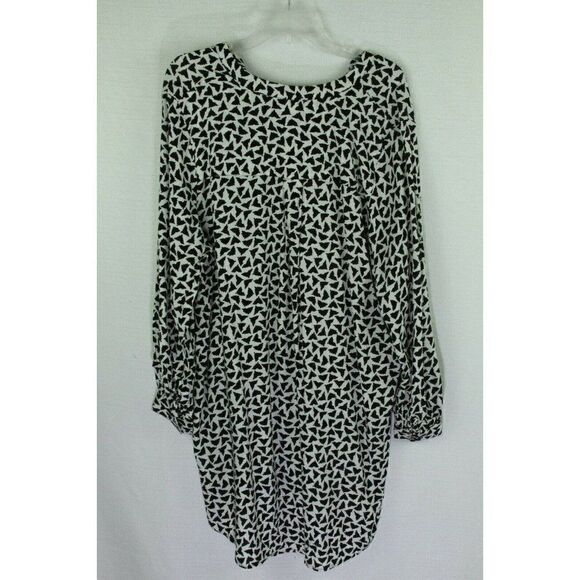 H&M Dress Long Sleeves Pullover V-Neck Womens Medium FLAW missing 1 button - Picture 4 of 9